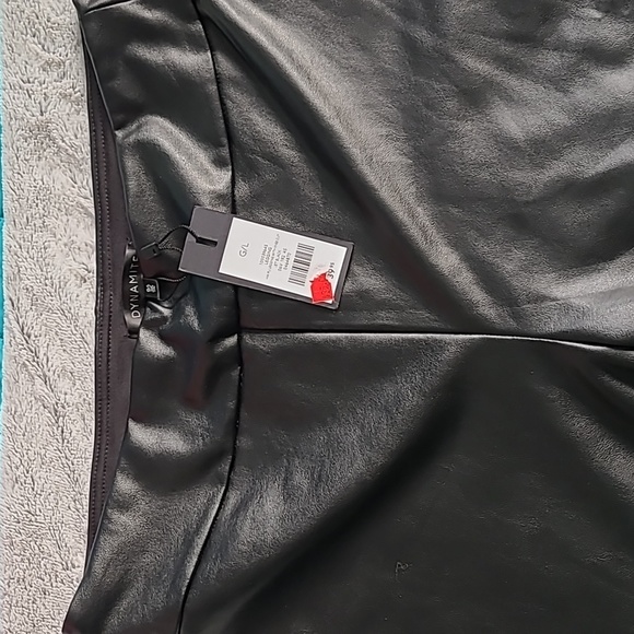 Dynamite Faux leather look pants - Picture 2 of 5